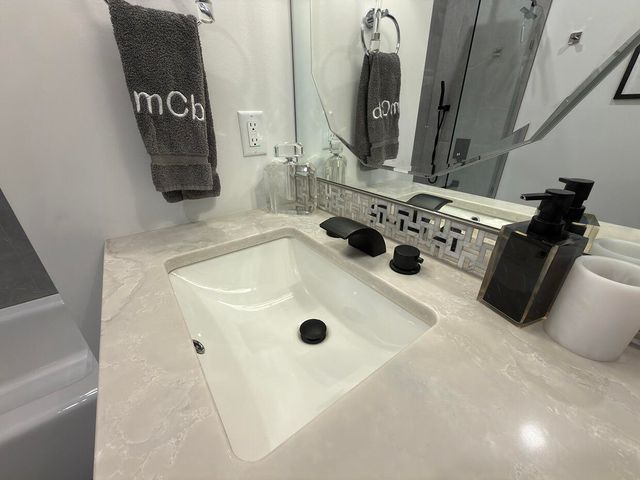 5624 LIGHTPOST DR, Columbia, MO 65201