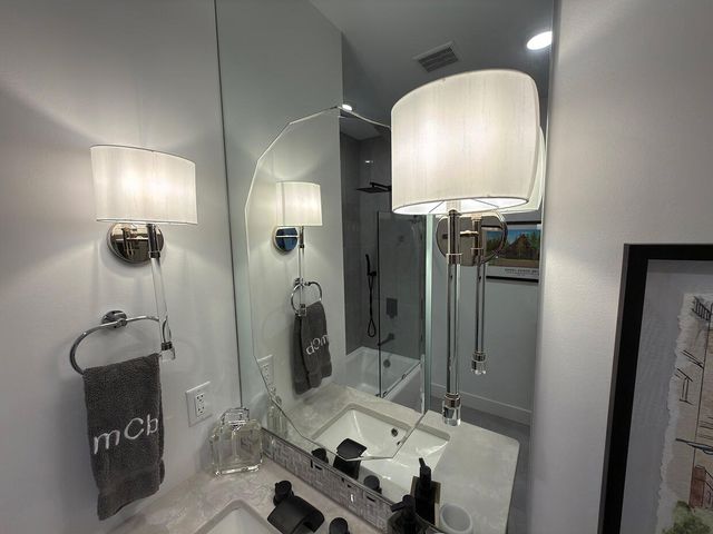 5624 LIGHTPOST DR, Columbia, MO 65201