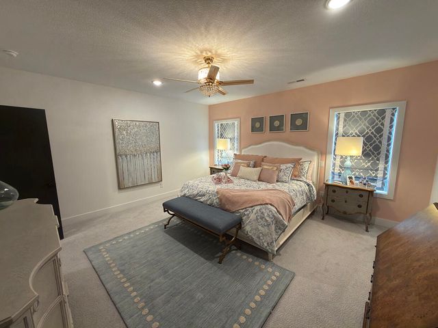 5624 LIGHTPOST DR, Columbia, MO 65201