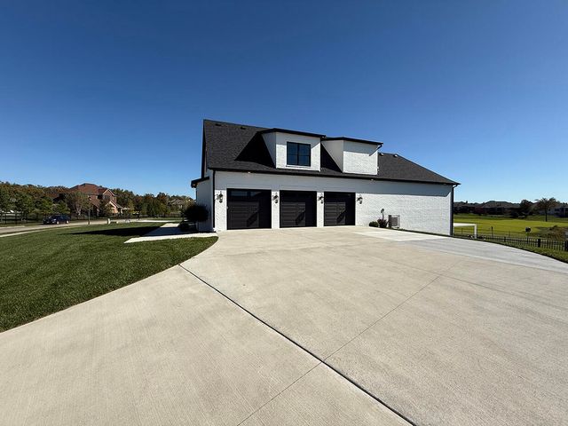 5624 LIGHTPOST DR, Columbia, MO 65201