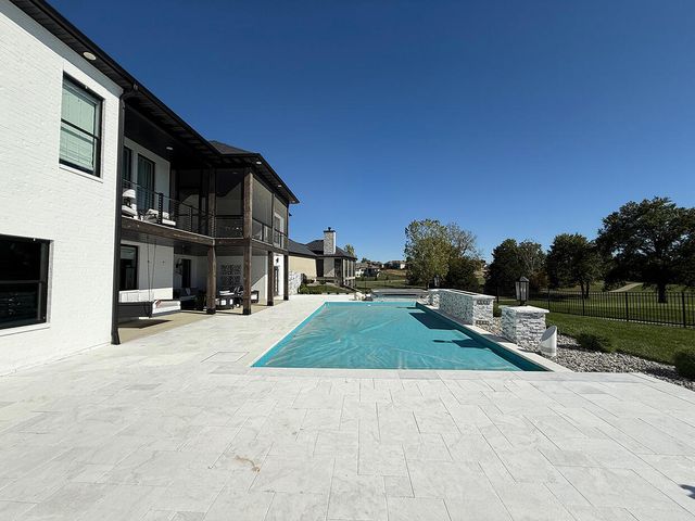 5624 LIGHTPOST DR, Columbia, MO 65201