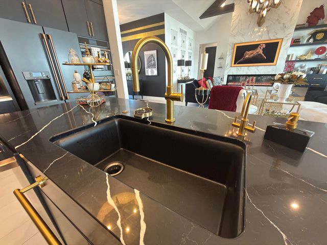 5624 LIGHTPOST DR, Columbia, MO 65201