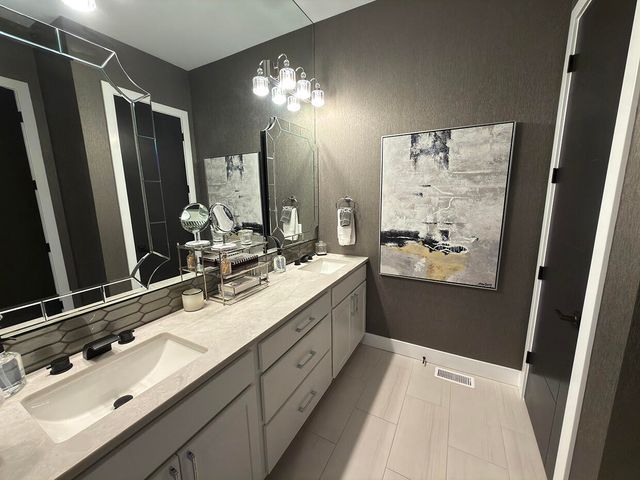 5624 LIGHTPOST DR, Columbia, MO 65201