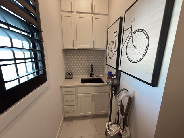 5624 LIGHTPOST DR, Columbia, MO 65201