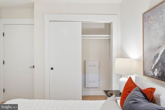 733 8th St SE Unit 1, Washington, DC 20003