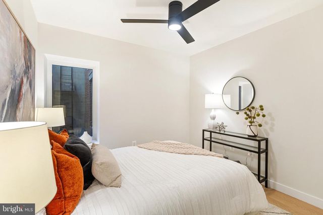 733 8th St SE Unit 1, Washington, DC 20003