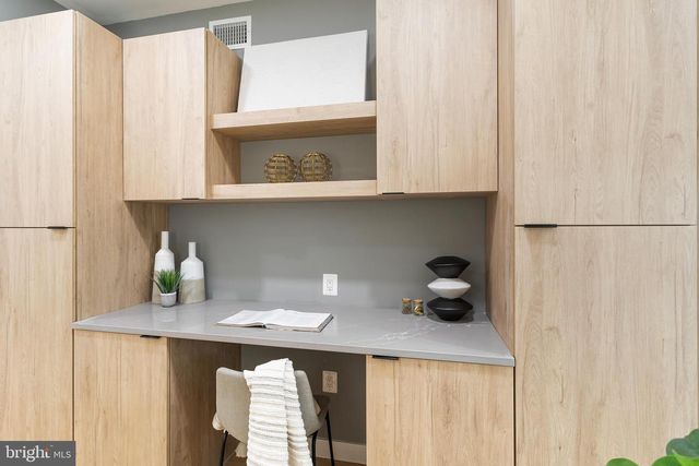 733 8th St SE Unit 1, Washington, DC 20003