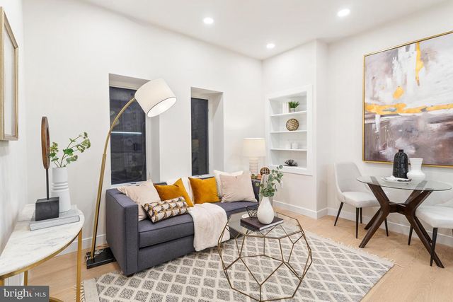 733 8th St SE Unit 1, Washington, DC 20003
