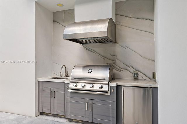 108 Waters Edge Dr, Jupiter, FL 33477