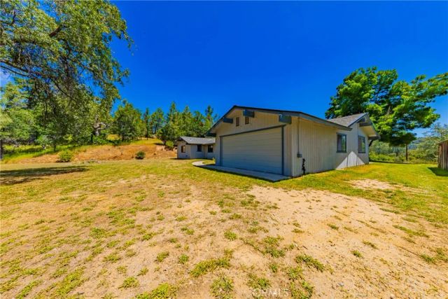 47457 Road 620, Oakhurst, CA 93644