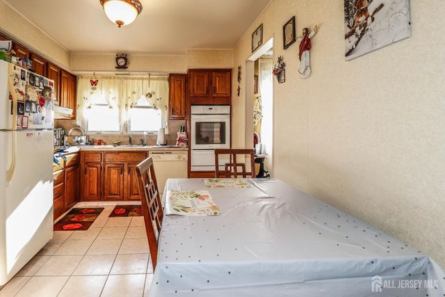 37 Patrick Street, Carteret, NJ 07003