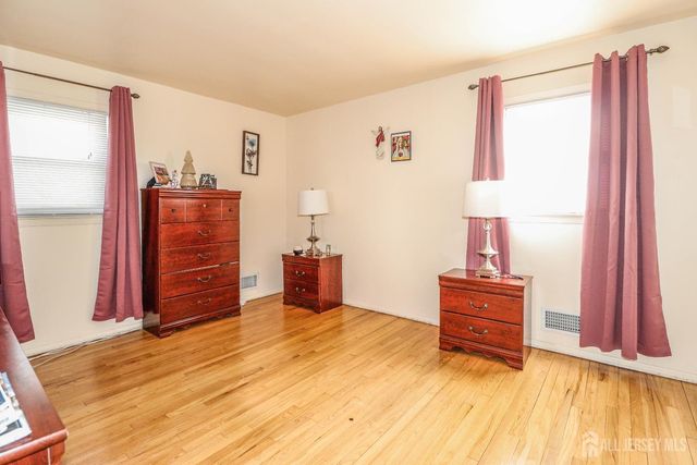 37 Patrick Street, Carteret, NJ 07003