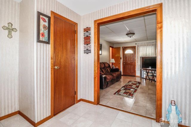 37 Patrick Street, Carteret, NJ 07003