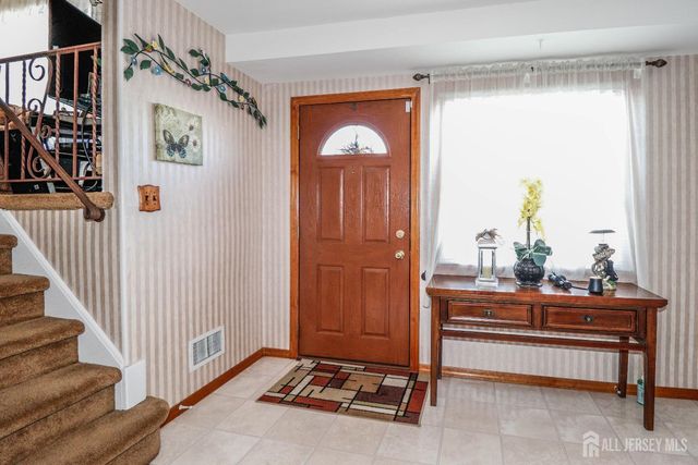 37 Patrick Street, Carteret, NJ 07003