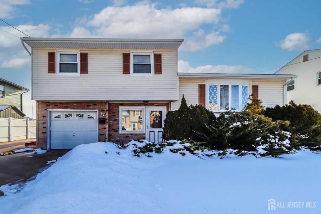 37 Patrick Street, Carteret, NJ 07003