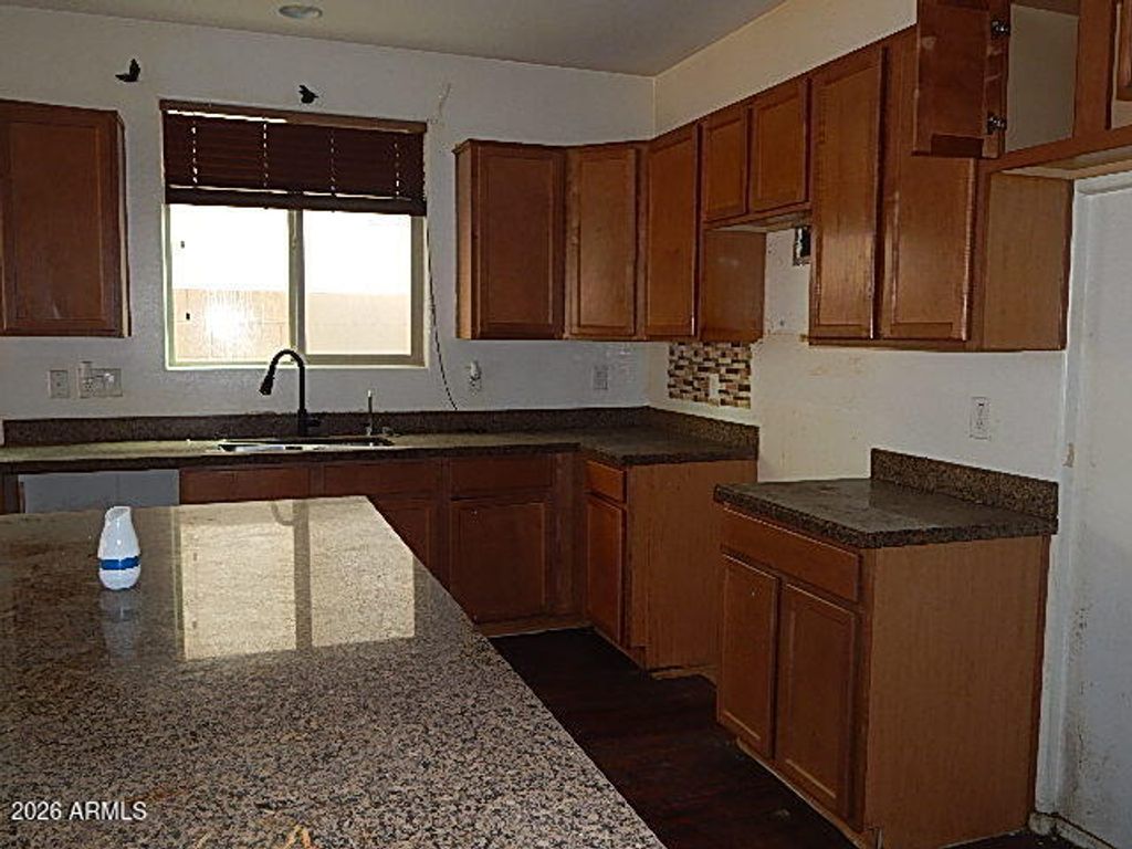 10226 W LEVI Drive, Tolleson, AZ 85353 — photo 3