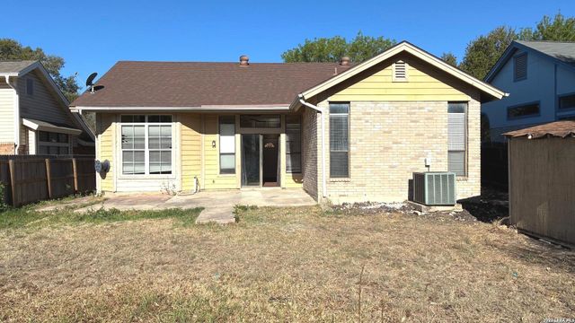 7114 E ELM TRAIL, San Antonio, TX 78244