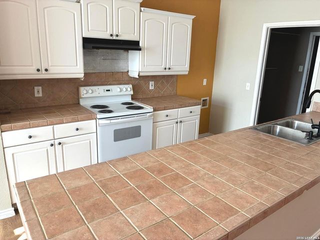 7114 E ELM TRAIL, San Antonio, TX 78244