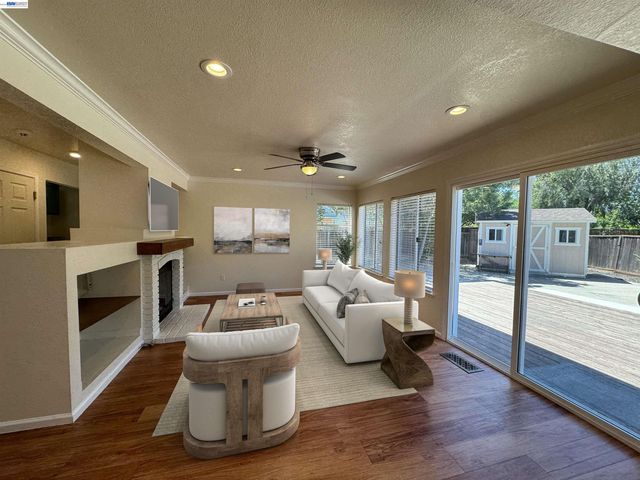 5067 Prairie Way, Antioch, CA 94531