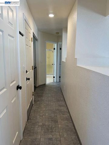 5067 Prairie Way, Antioch, CA 94531