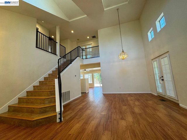 5067 Prairie Way, Antioch, CA 94531