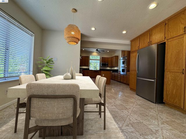 5067 Prairie Way, Antioch, CA 94531