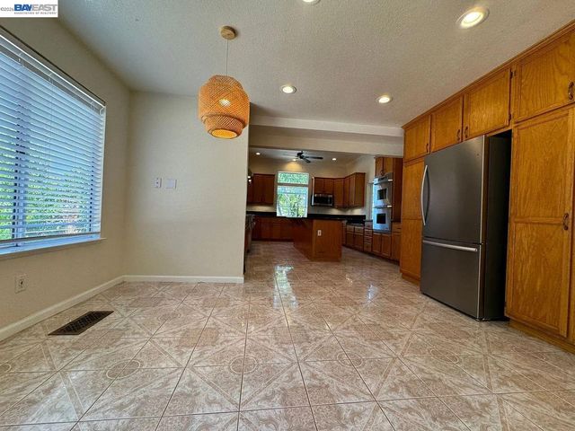 5067 Prairie Way, Antioch, CA 94531