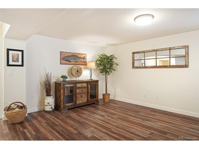 2061 Monte Vista Cir, Loveland, CO 80538