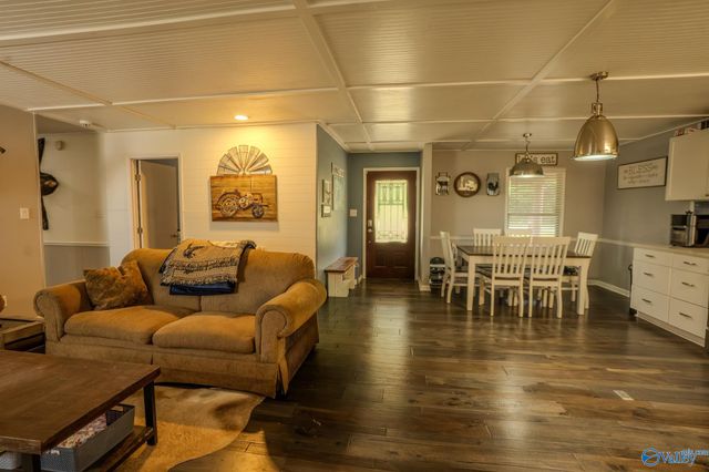 26477 Branch Road, Athens, AL 35613