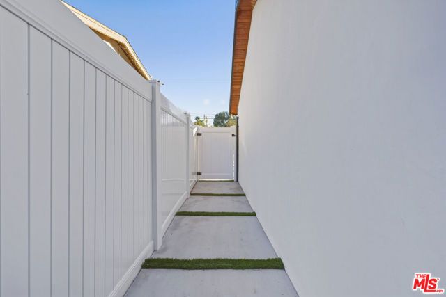 16823 Valerio Street, Los Angeles, CA 91406