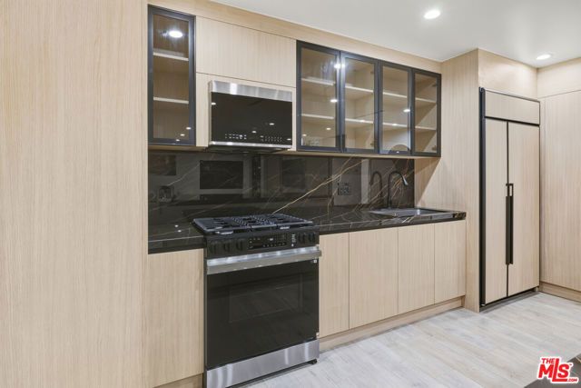 16823 Valerio Street, Los Angeles, CA 91406