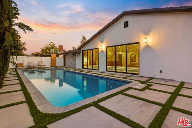 16823 Valerio Street, Los Angeles, CA 91406