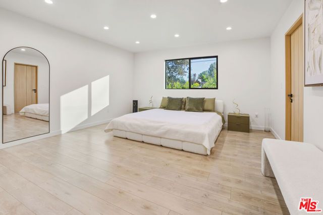 16823 Valerio Street, Los Angeles, CA 91406