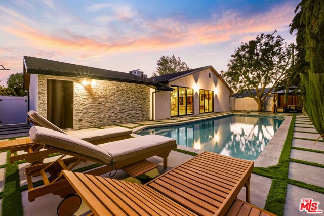 16823 Valerio Street, Los Angeles, CA 91406