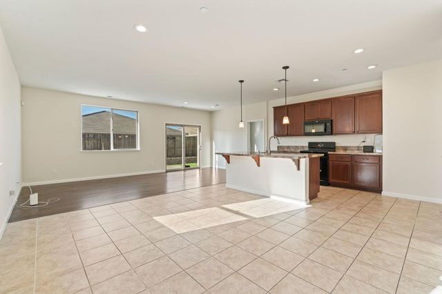 2786 Kirsch Dr, Antelope, CA 95843