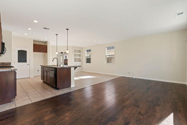 2786 Kirsch Dr, Antelope, CA 95843