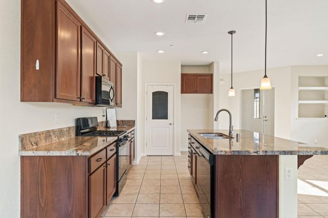 2786 Kirsch Dr, Antelope, CA 95843