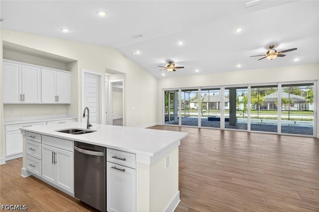 1030 SW 15th AVE, Cape Coral, FL 33991