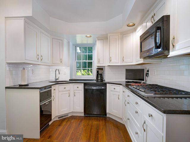 610 S WATERLOO RD, Devon, PA 19333