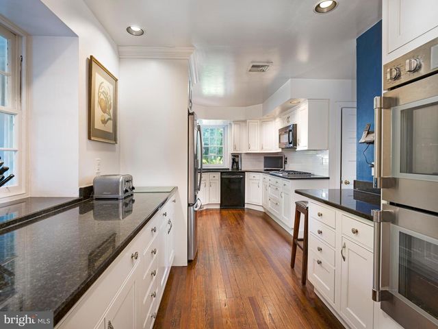 610 S WATERLOO RD, Devon, PA 19333