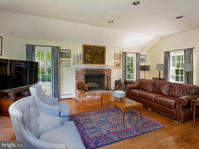 610 S WATERLOO RD, Devon, PA 19333