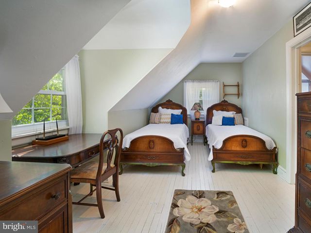 610 S WATERLOO RD, Devon, PA 19333