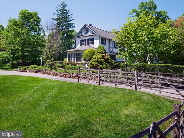 610 S WATERLOO RD, Devon, PA 19333