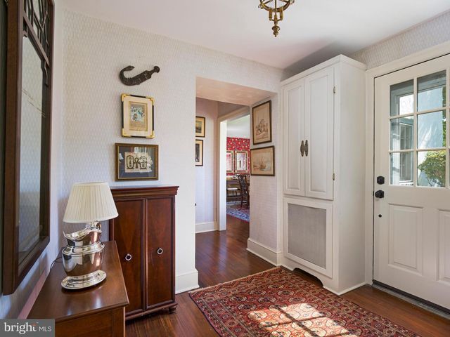 610 S WATERLOO RD, Devon, PA 19333