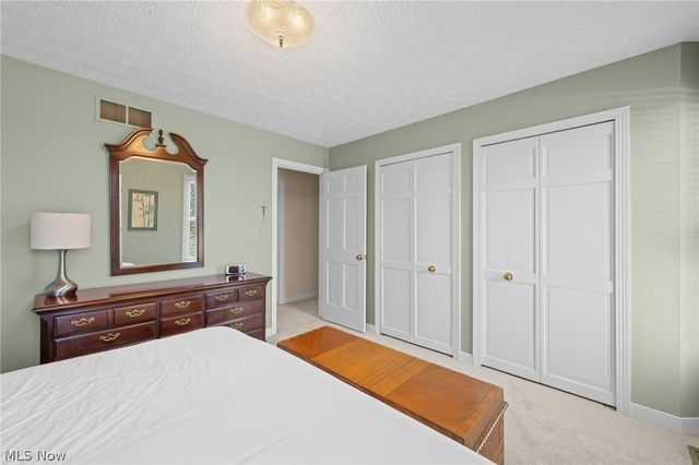 7464 Wetherburn Way, Hudson, OH 44236