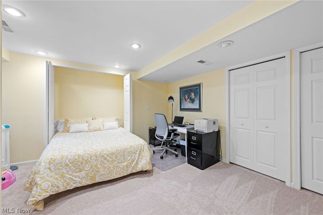 7464 Wetherburn Way, Hudson, OH 44236