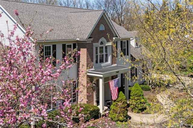 7464 Wetherburn Way, Hudson, OH 44236
