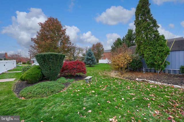 425 W CARACAS AVE, Hershey, PA 17033