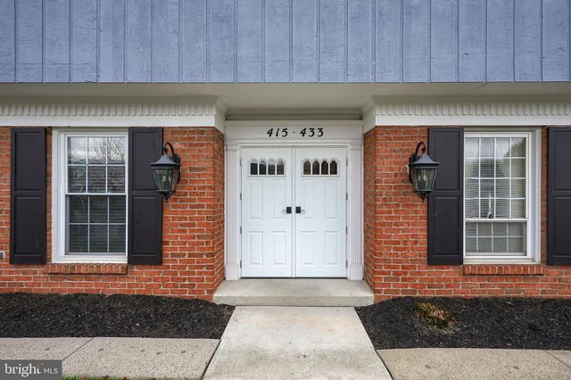 425 W CARACAS AVE, Hershey, PA 17033