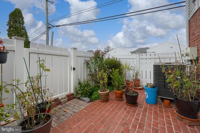 425 W CARACAS AVE, Hershey, PA 17033